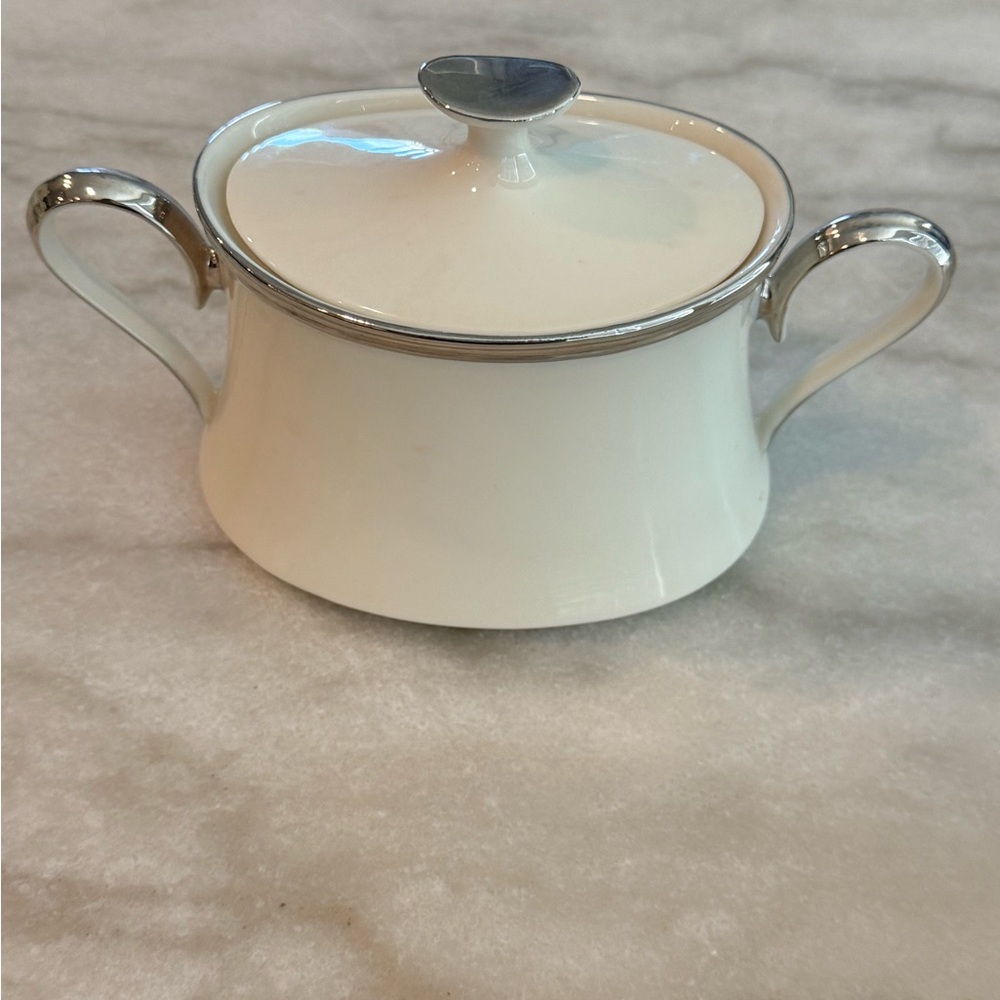 Vintage Lenox Solitaire Ivory Sugar Bowl with Two Handles, Lid and Platinum Trim